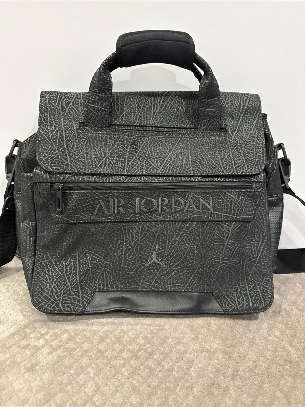 Jordan Elephant Print Black/Black Laptop Case/Brief Case - 437368 010